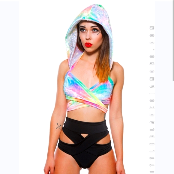 Little Black Diamond Hot Cross reversible top in bubble velvet - Picture 1 of 6